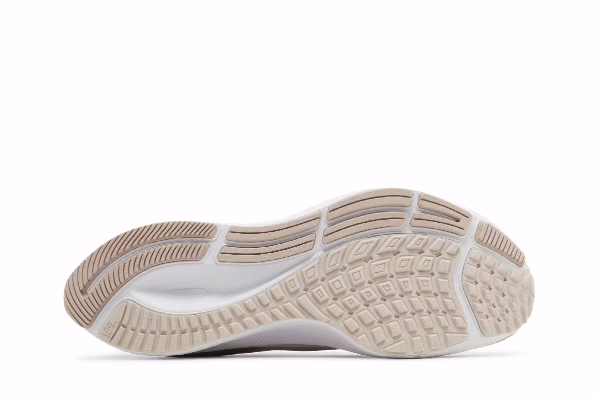 Nike Women's Air Zoom Pegasus 37 Champagne, view 5