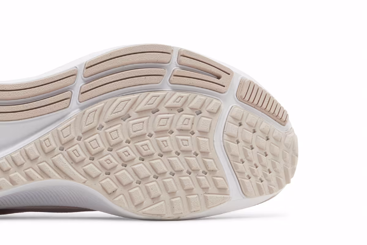 Nike Women's Air Zoom Pegasus 37 Champagne, view 6