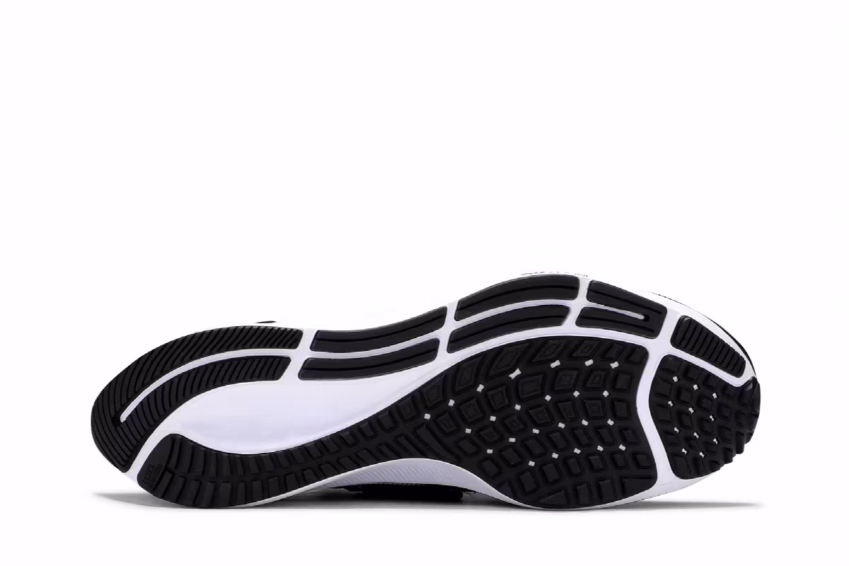 Nike Air Zoom Pegasus 37 FlyEase Black White, view 5