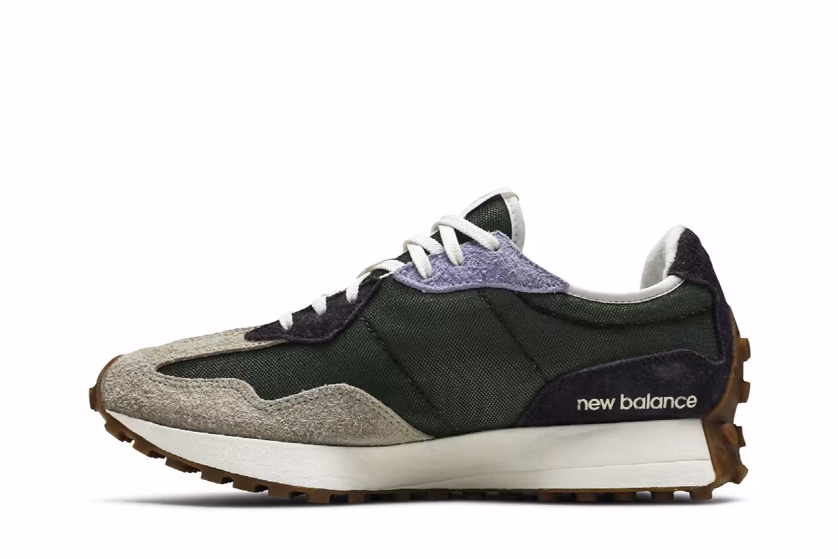 New Balance Women's 327 Oak Leaf Green, view 4