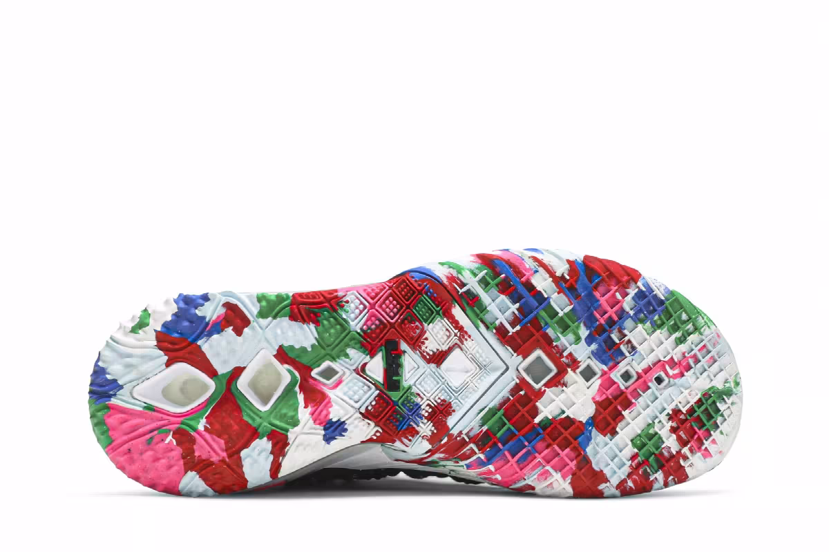Nike LeBron 18 James Gang, view 5