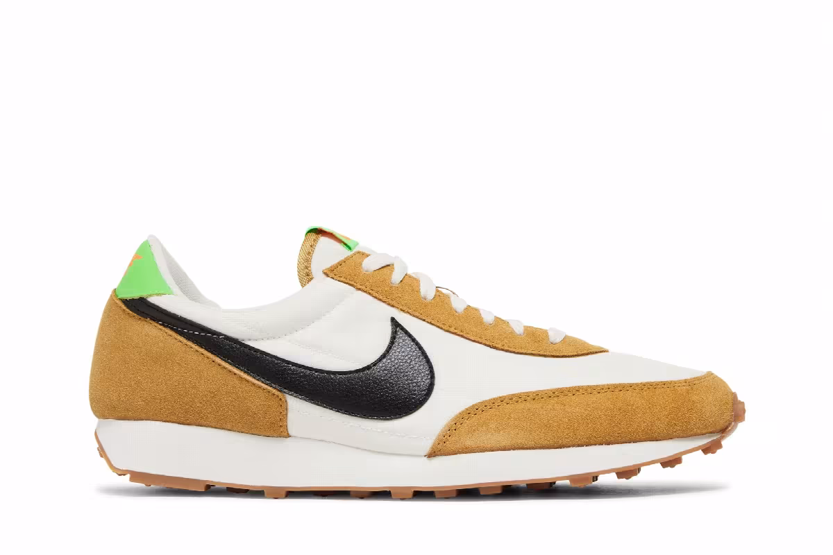 Nike Women's Daybreak Wheat, view 2