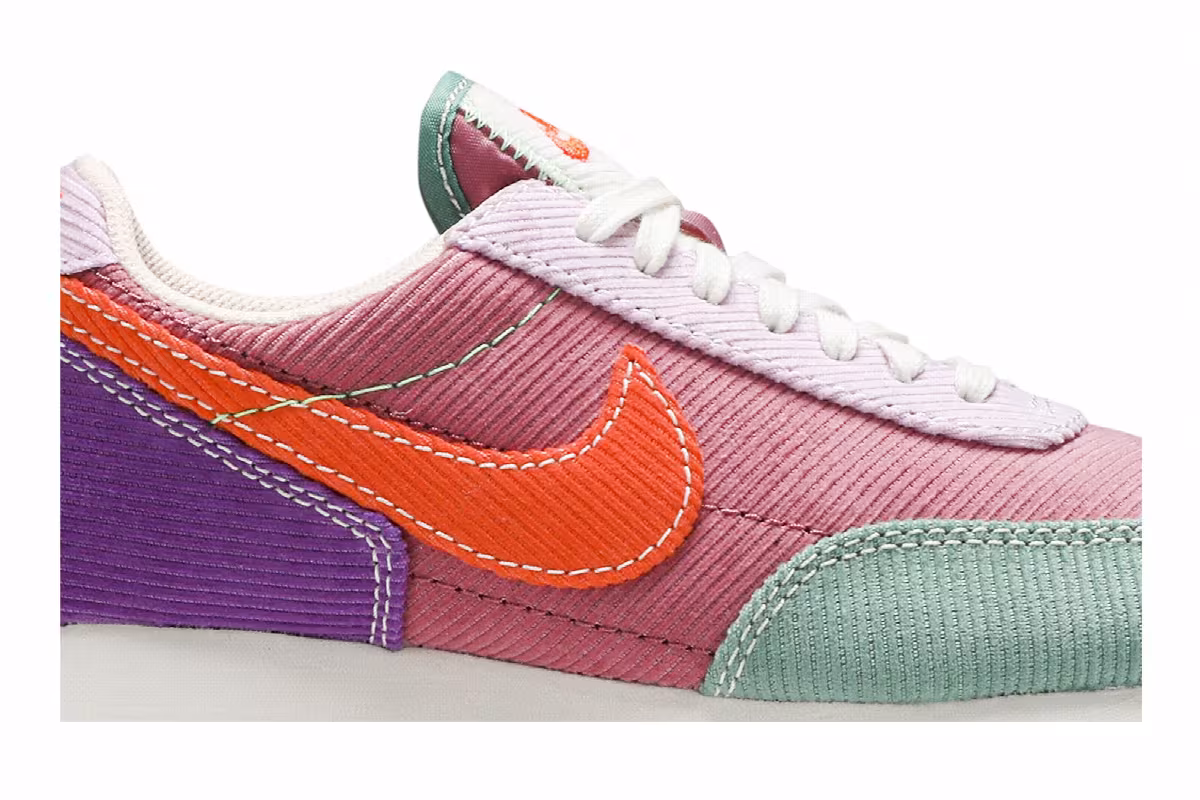 Nike Women's Daybreak Corduroy - Desert Berry, view 3