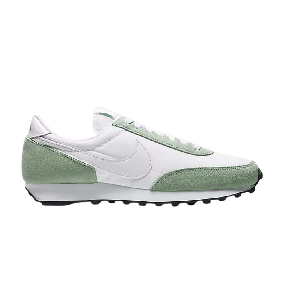 Nike Women's Daybreak Enamel Green