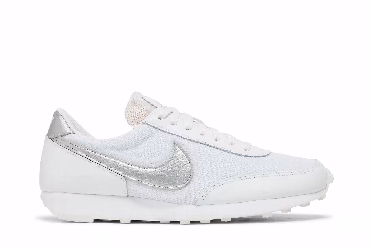 Nike Women's Daybreak White Metallic Silver, view 2