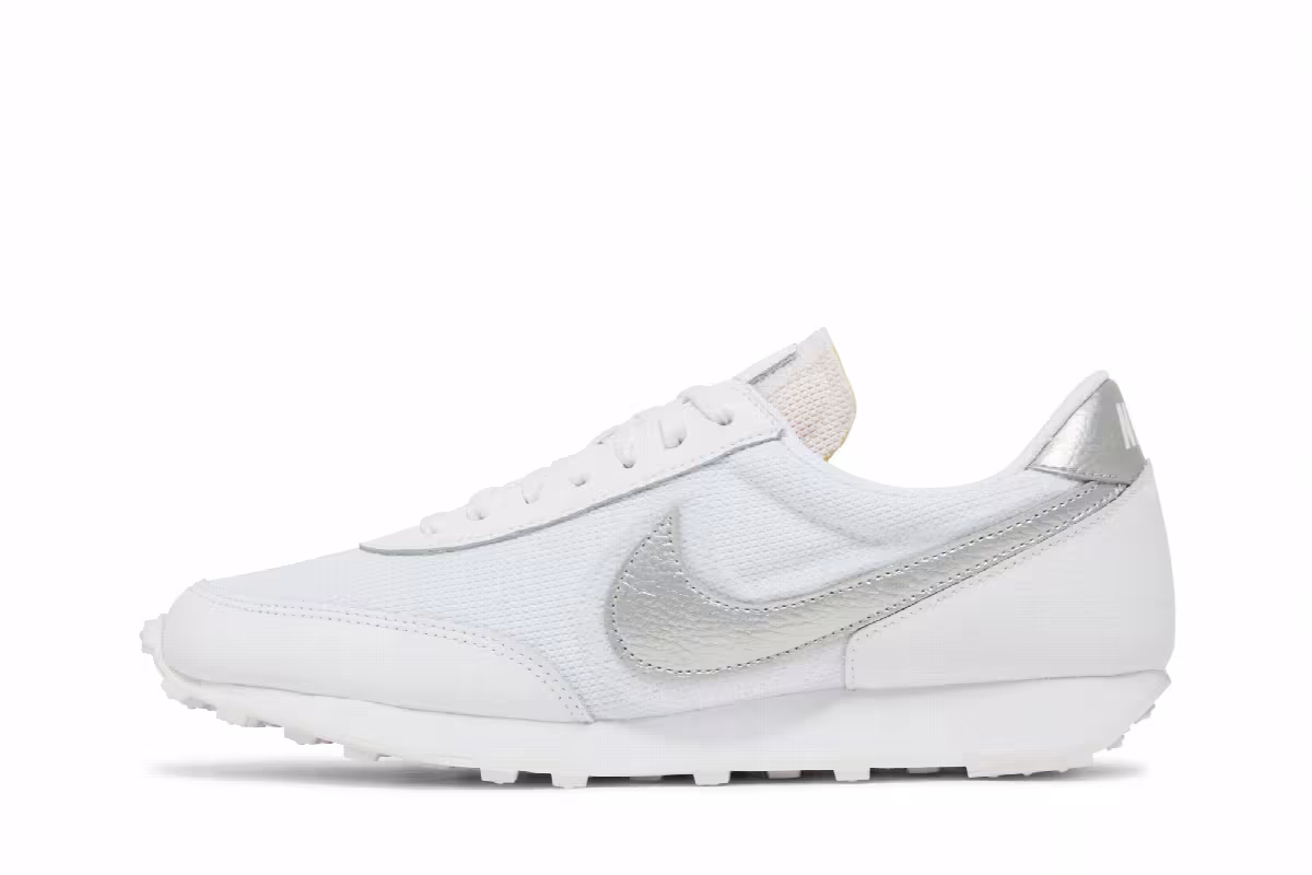 Nike Women's Daybreak White Metallic Silver, view 4