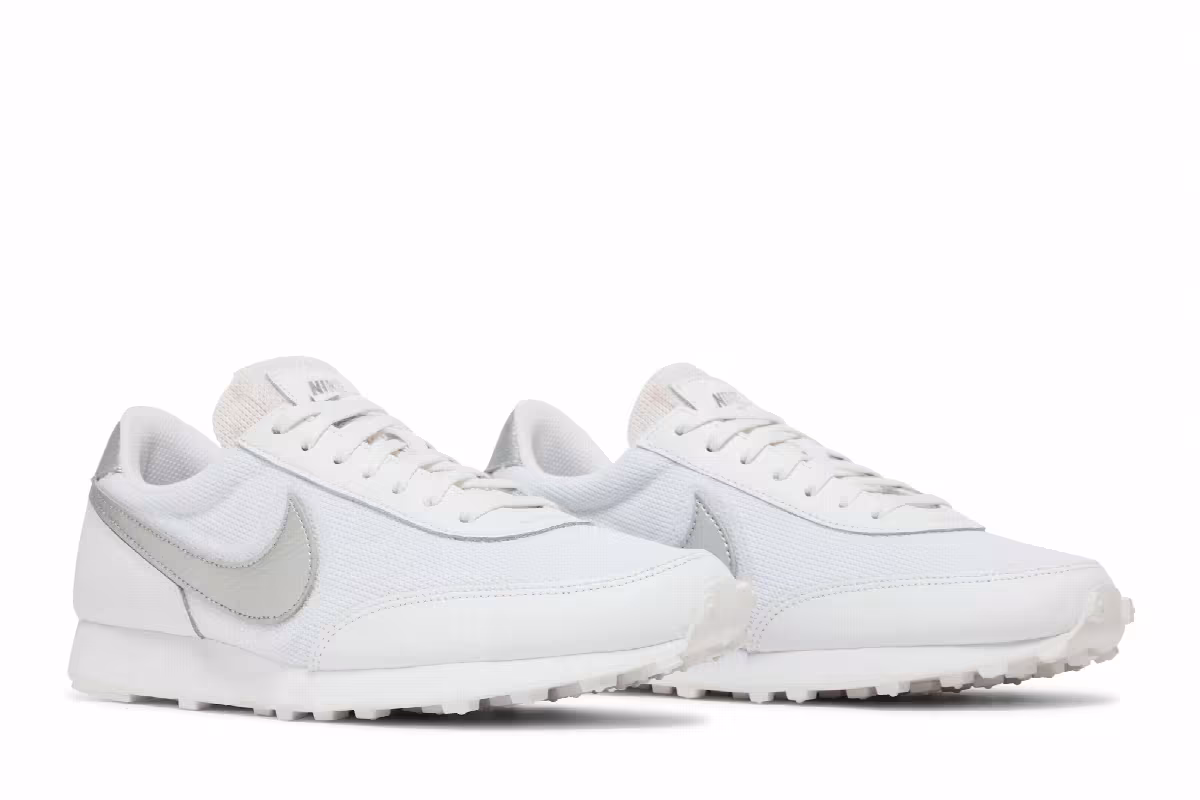 Nike Women's Daybreak White Metallic Silver, view 9