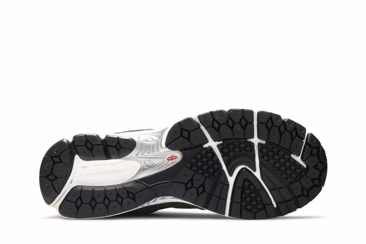 New Balance 2002R OG Dark Grey, view 5