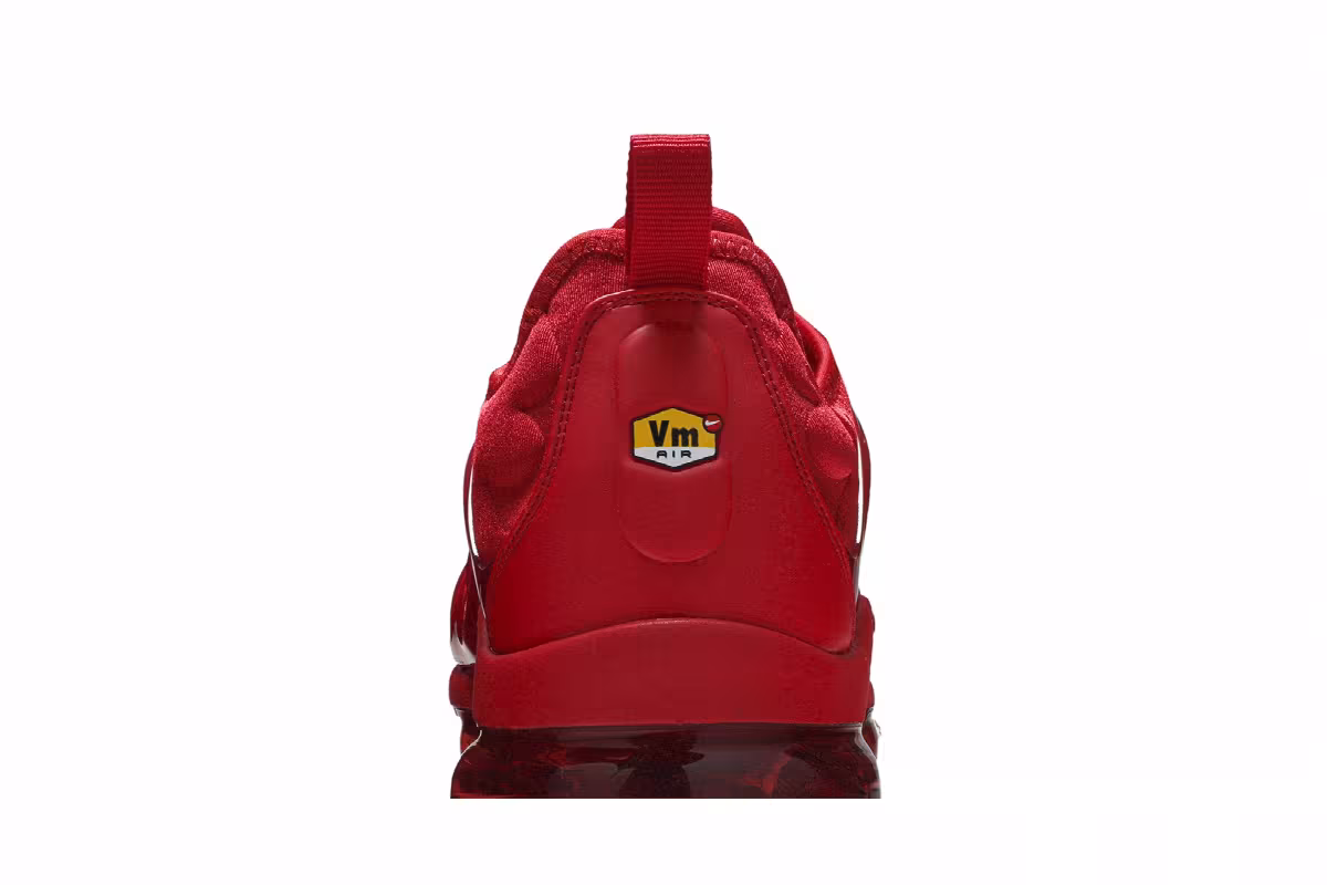 Nike Air VaporMax Plus Triple Red, view 8