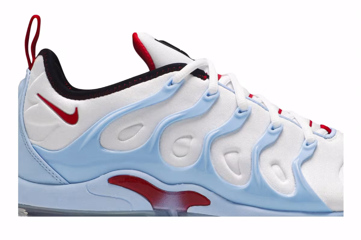 Nike Air VaporMax Plus Chicago, view 3
