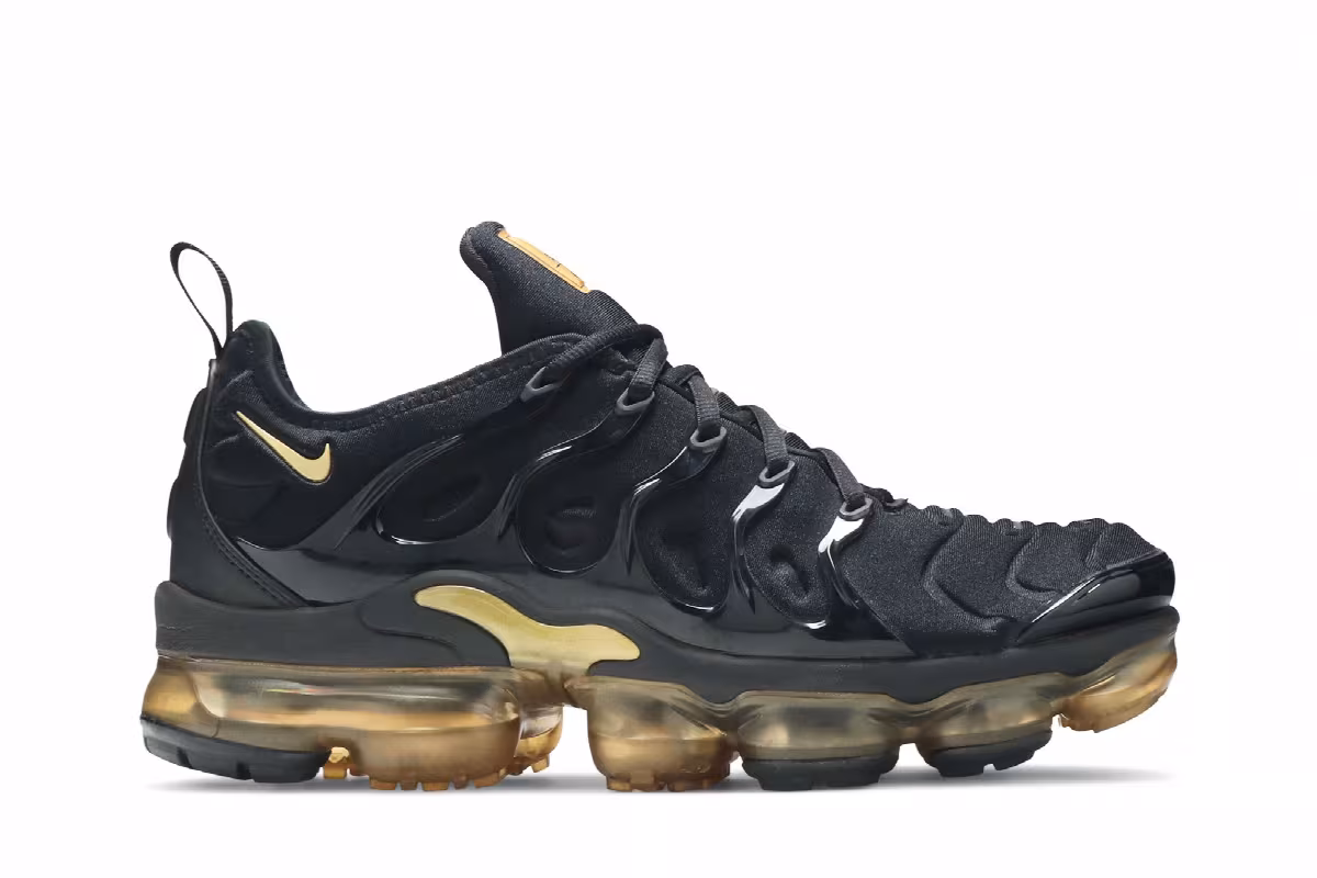Nike Air VaporMax Plus Black Gold, view 2
