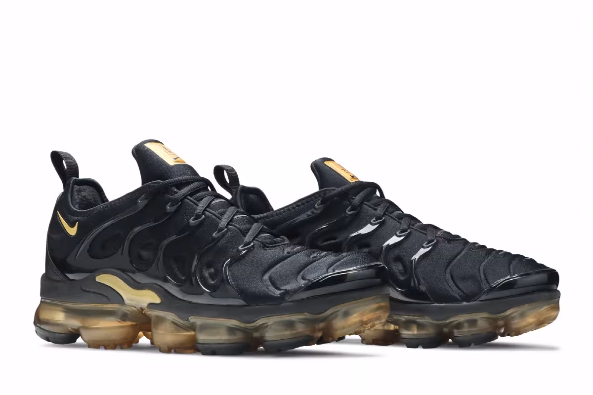 Nike Air VaporMax Plus Black Gold, view 9