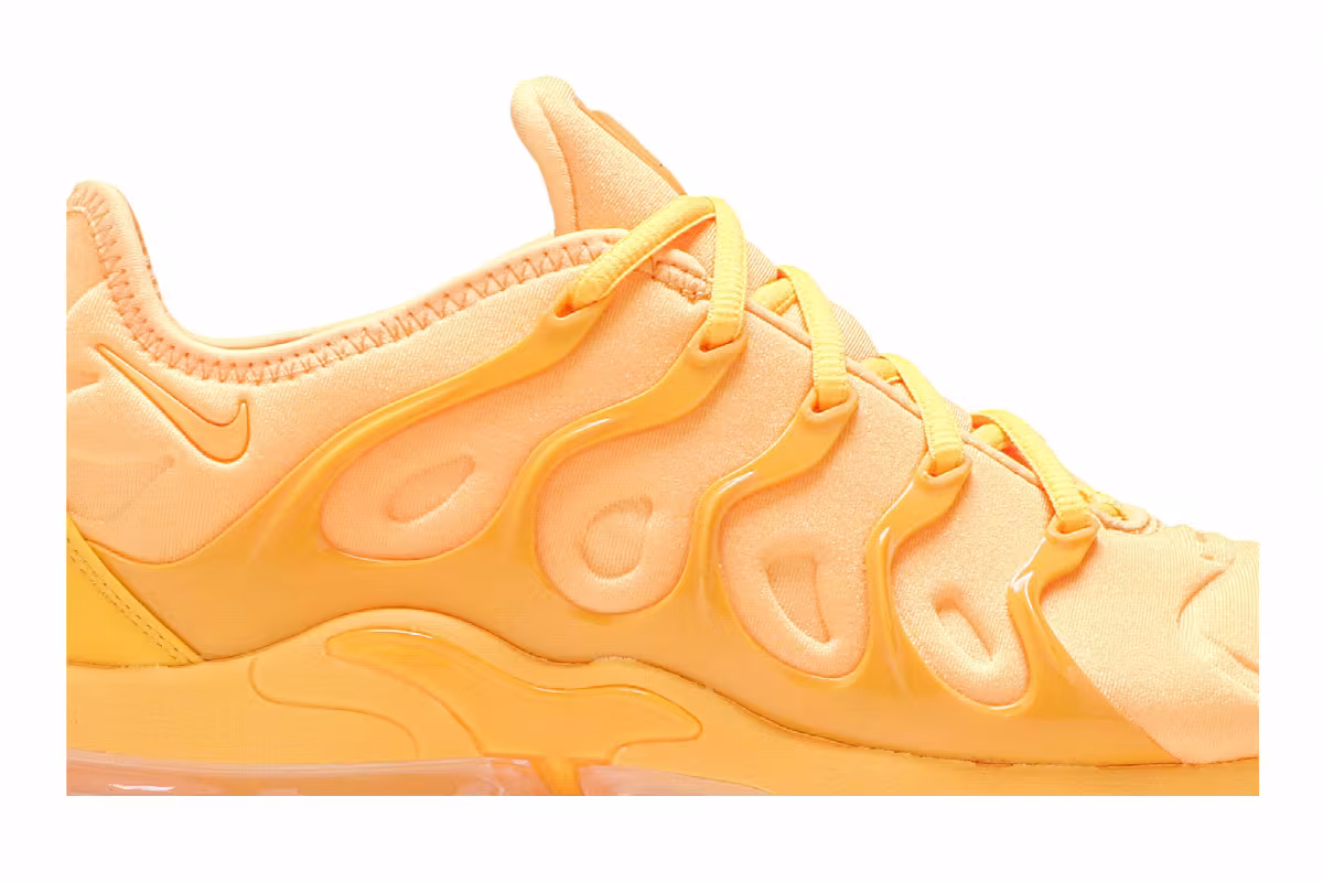 Nike Women's Air VaporMax Plus Orange, view 3