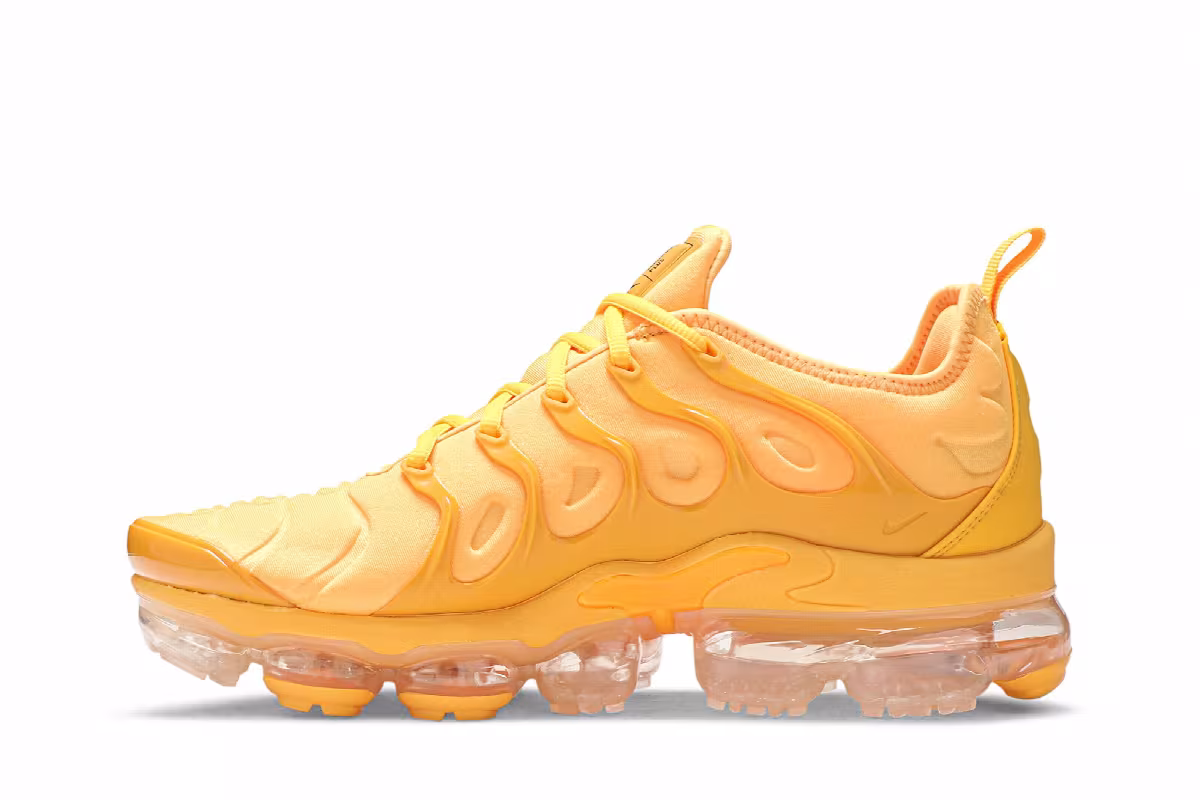 Nike Women's Air VaporMax Plus Orange, view 4