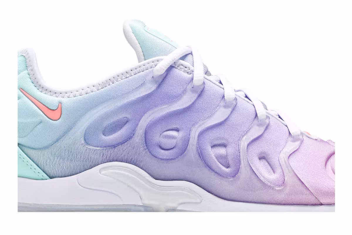 Nike Women's Air VaporMax Plus Easter, view 3