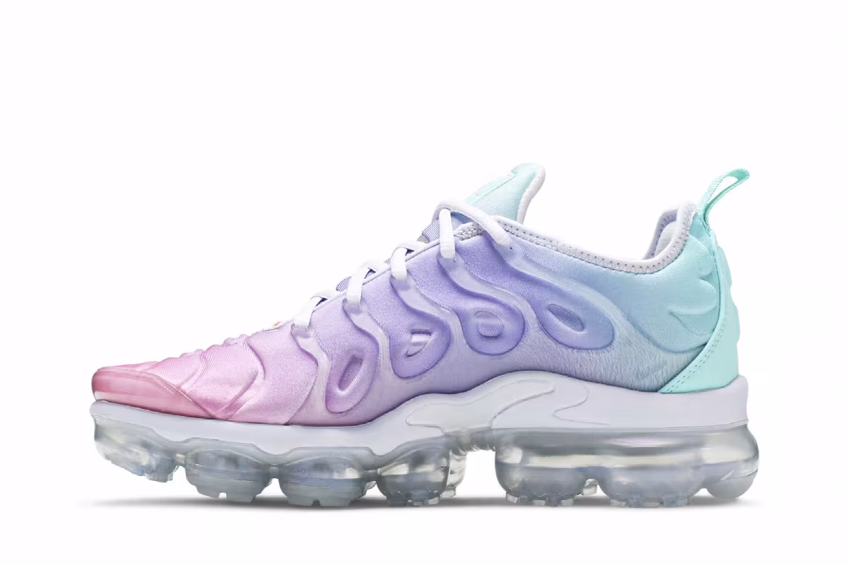 Nike Women's Air VaporMax Plus Easter, view 4