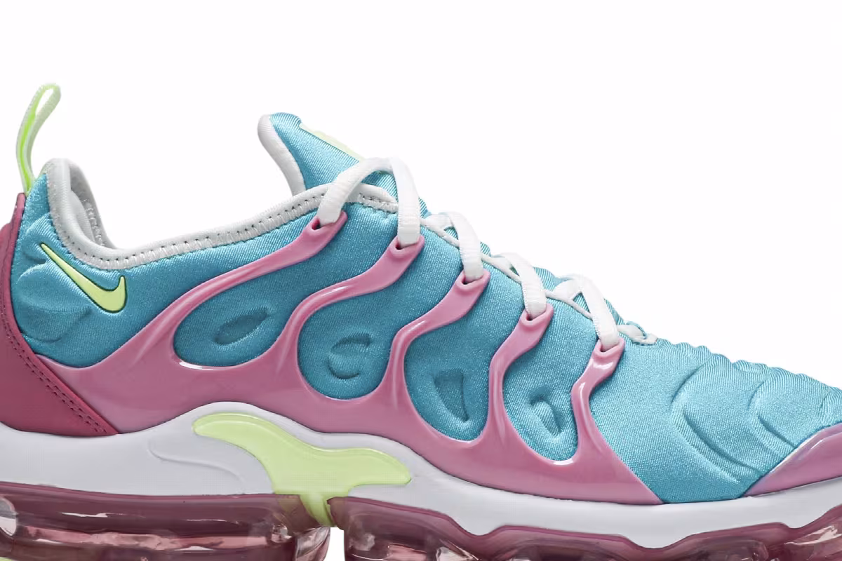 Nike Women's Air VaporMax Plus Easter, view 3