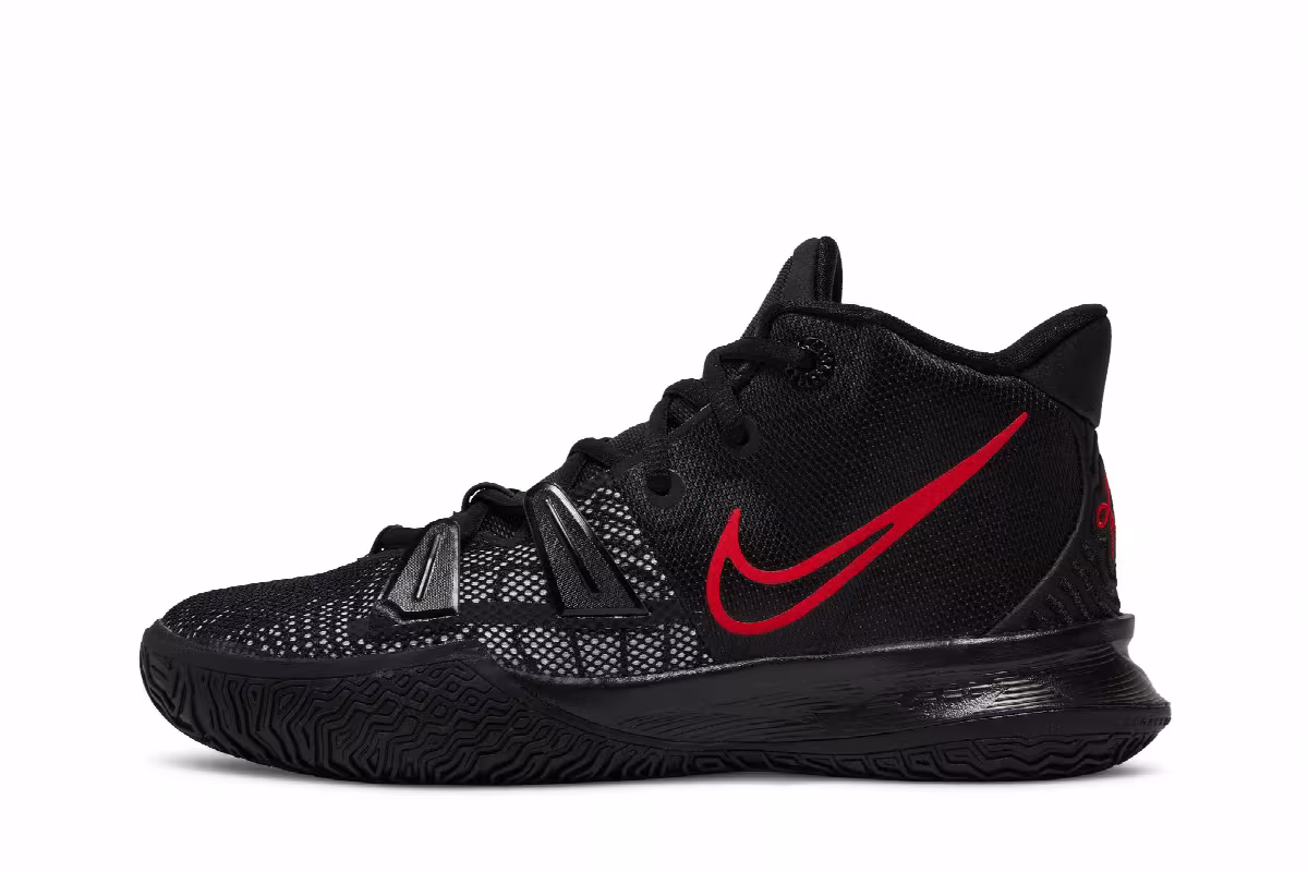 Nike Kyrie 7 GS Bred, view 4