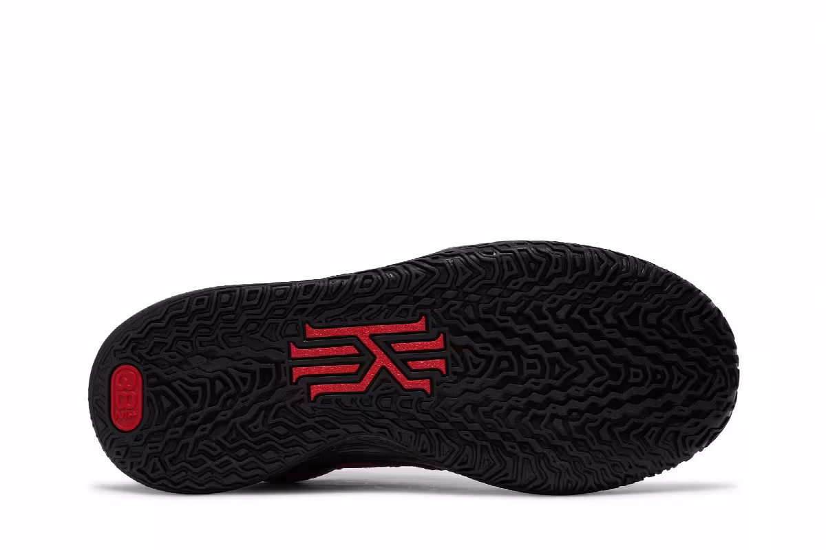 Nike Kyrie 7 GS Bred, view 5