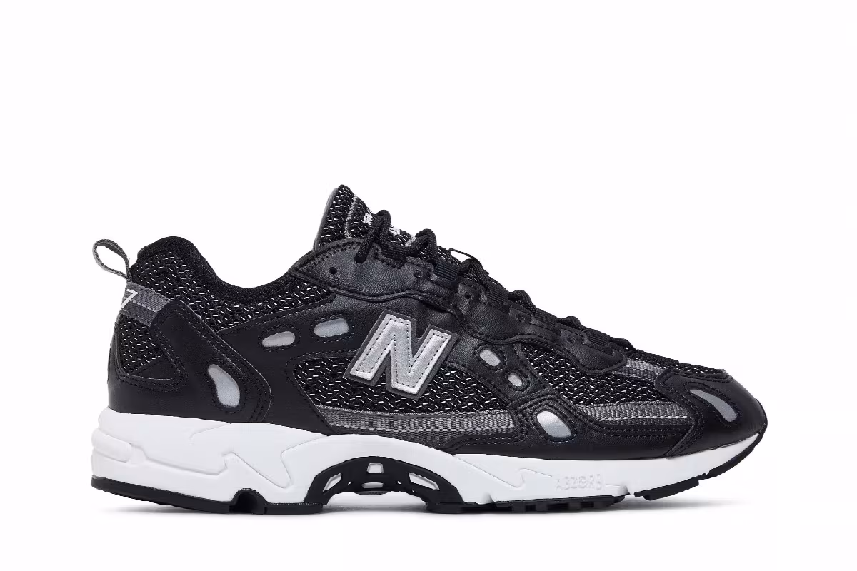 New Balance 827 Black Grey, view 2