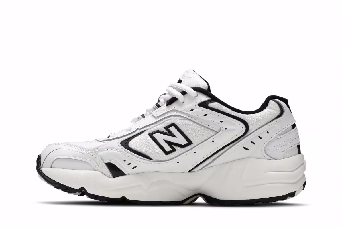 New Balance Women's 452 White Black, view 4