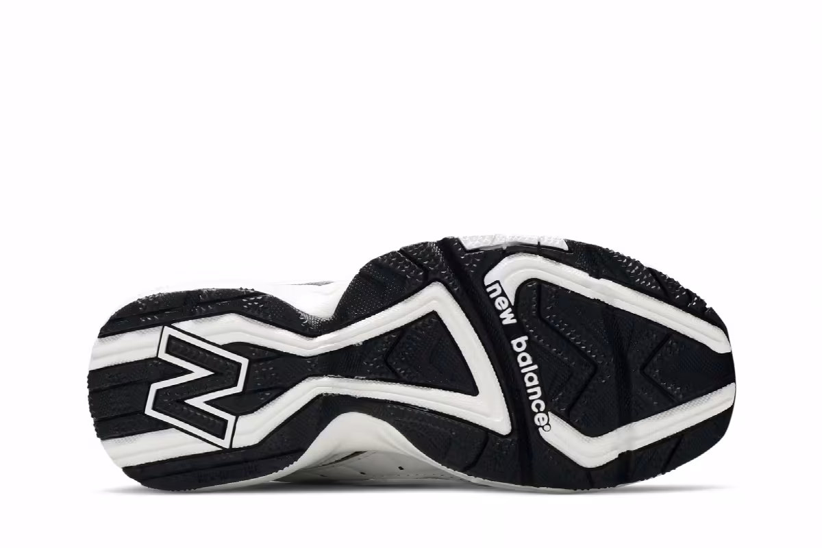 New Balance Women's 452 White Black, view 5