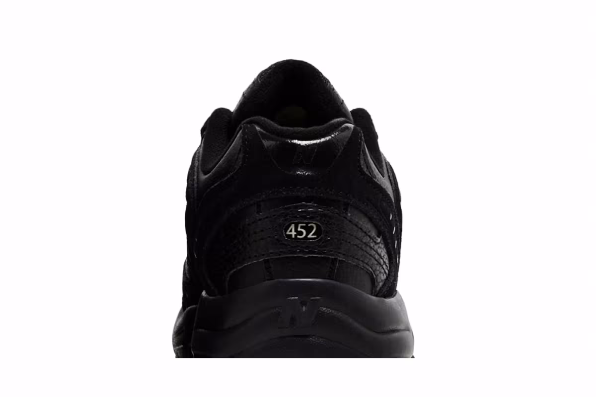 New Balance Women's 452 Triple Black, view 8