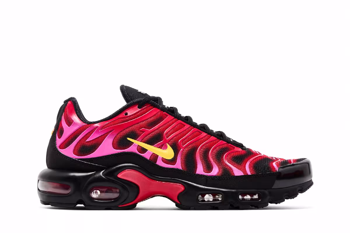 Supreme x Nike Air Max Plus TN University Red, view 2