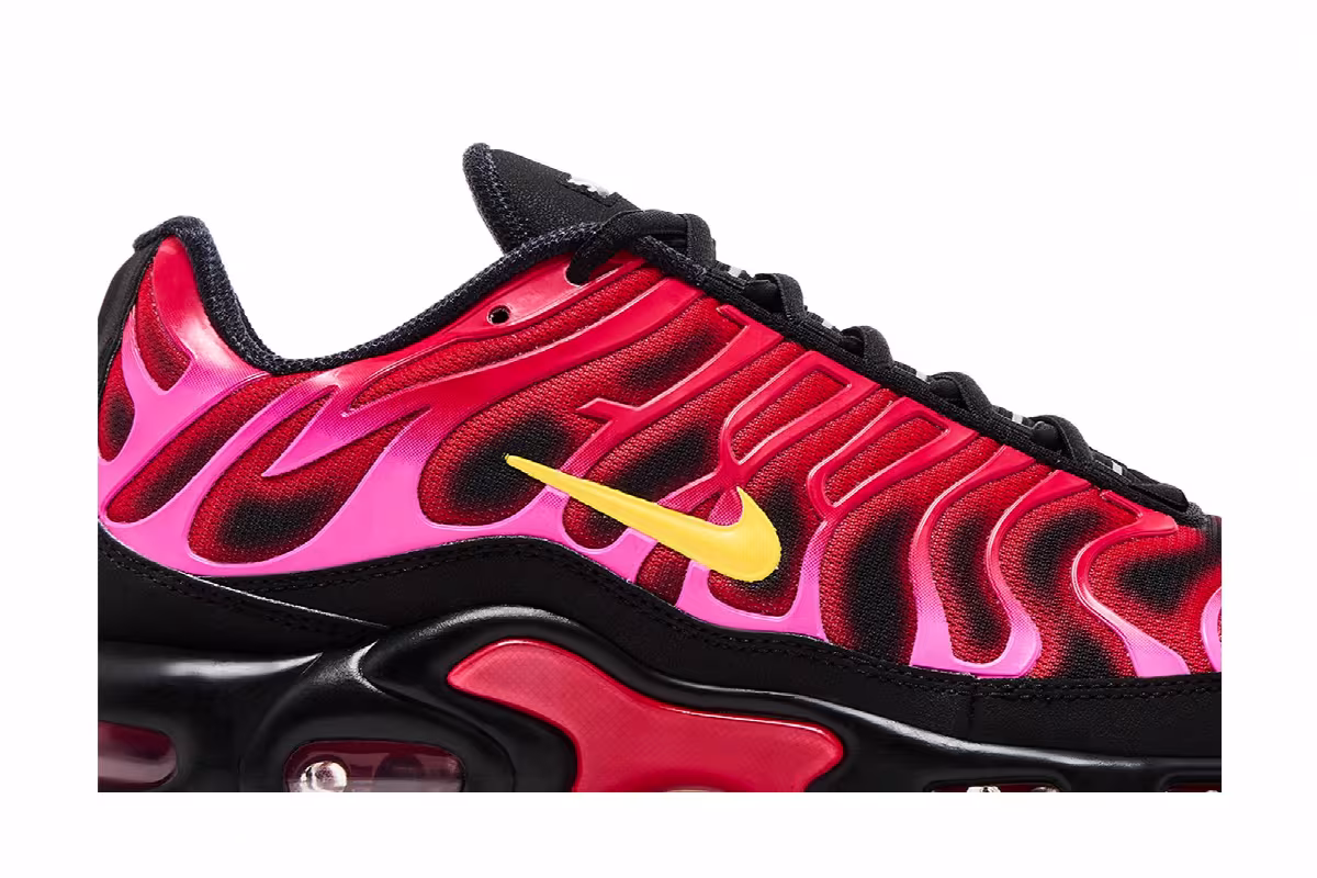 Supreme x Nike Air Max Plus TN University Red, view 3