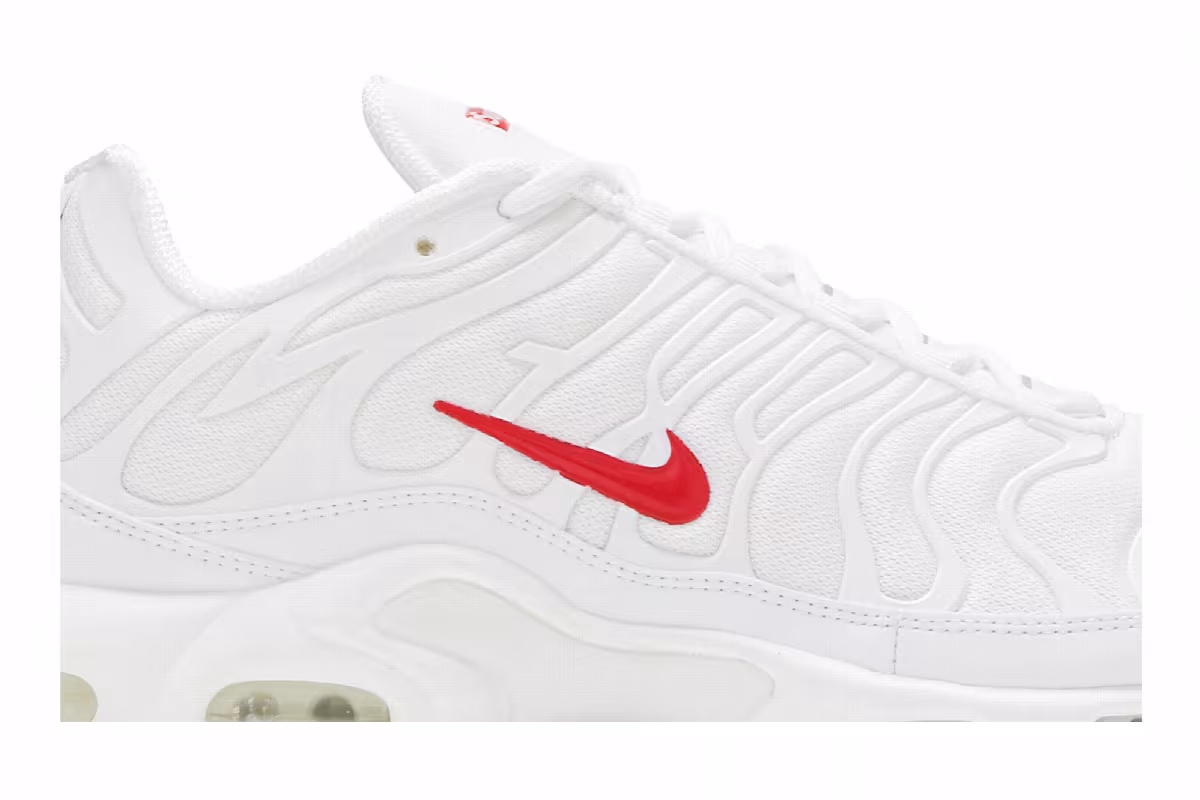 Supreme x Nike Air Max Plus TN White, view 3
