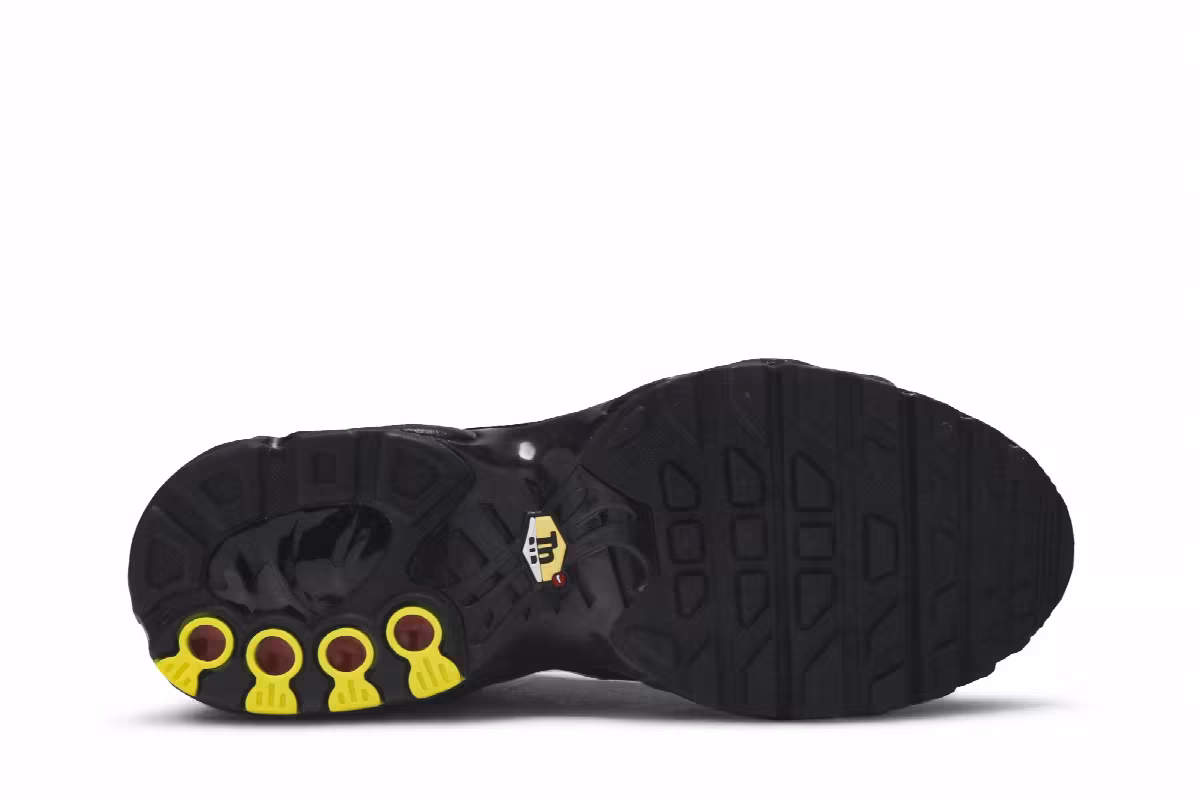 Nike Air Max Plus GS Triple Black, view 5