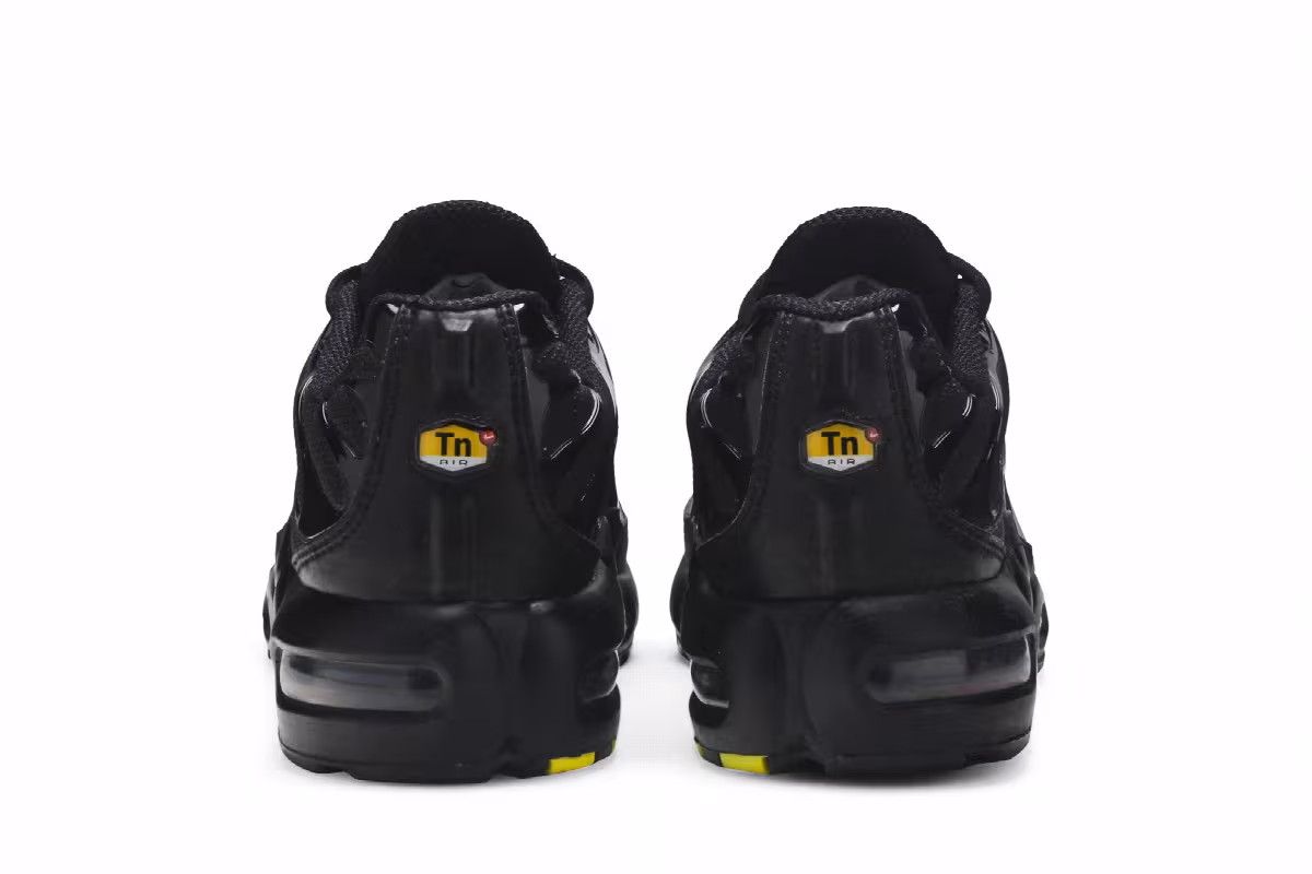 Nike Air Max Plus GS Triple Black, view 7