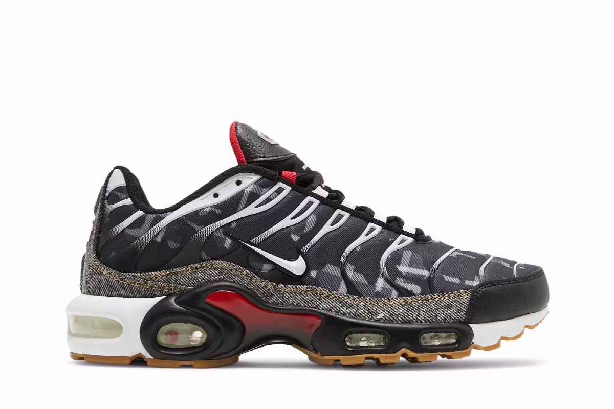 Nike Air Max Plus SE Remix Pack - Black, view 2