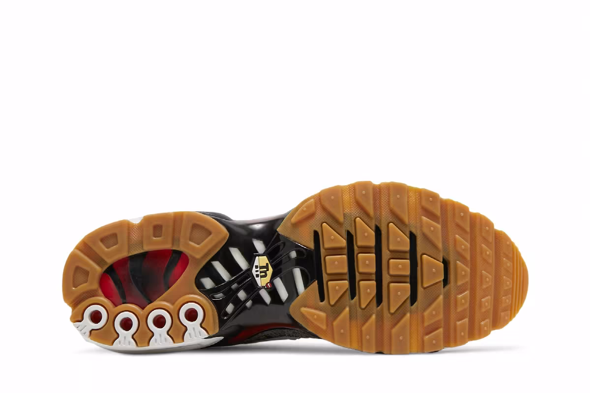 Nike Air Max Plus SE Remix Pack - Black, view 5