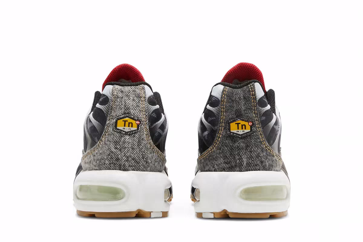 Nike Air Max Plus SE Remix Pack - Black, view 7