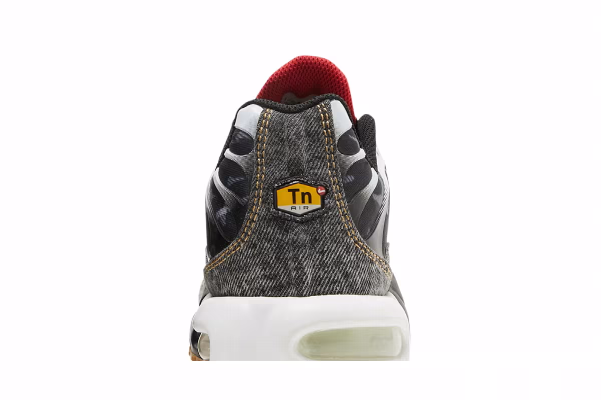 Nike Air Max Plus SE Remix Pack - Black, view 8