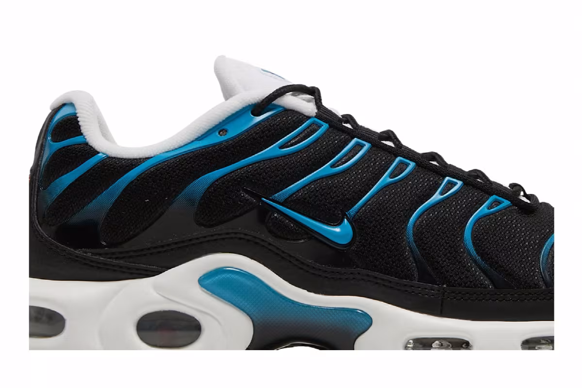 Nike Air Max Plus Black Laser Blue, view 3