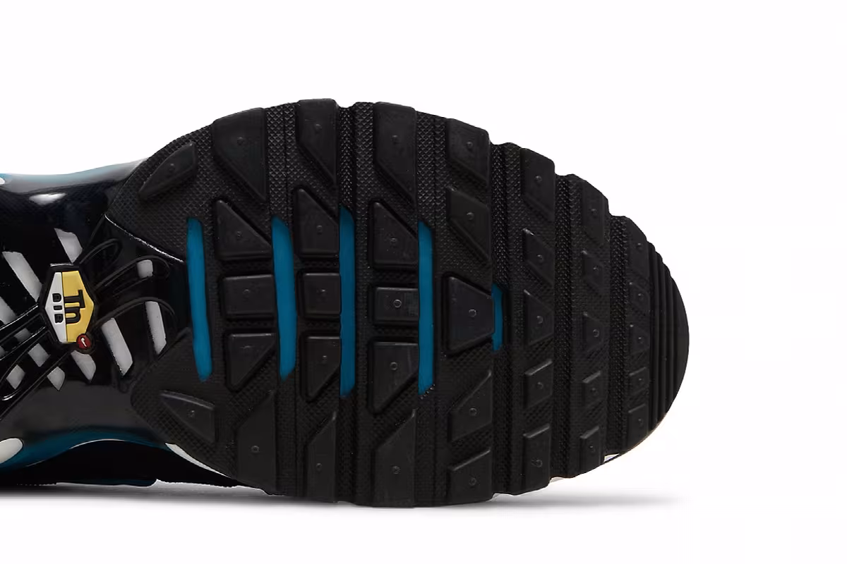 Nike Air Max Plus Black Laser Blue, view 6