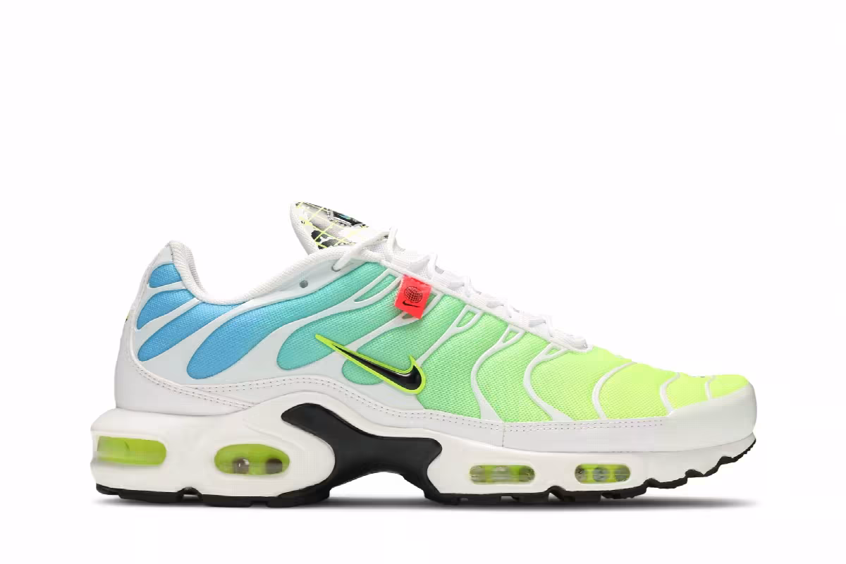 Nike Air Max Plus Worldwide Pack, view 2