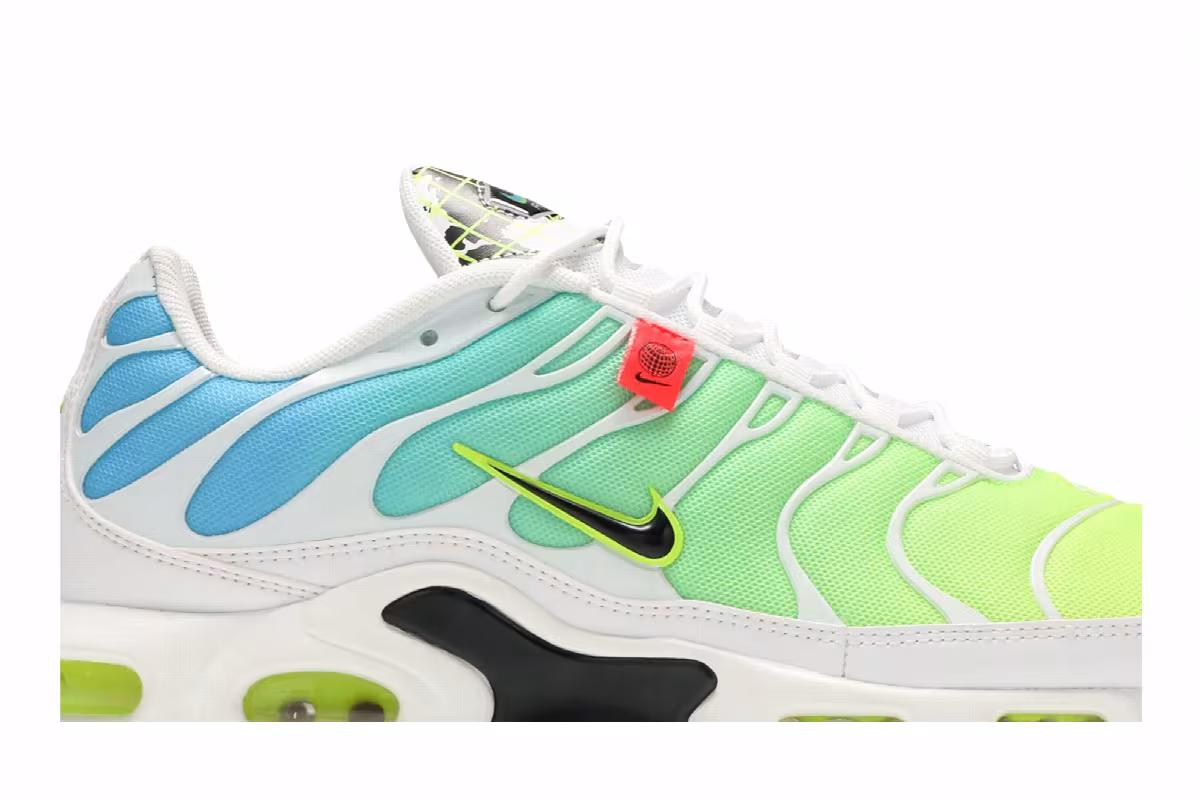 Nike Air Max Plus Worldwide Pack, view 3