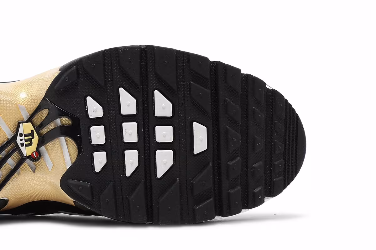 Nike Air Max Plus GS White Metallic Gold, view 6