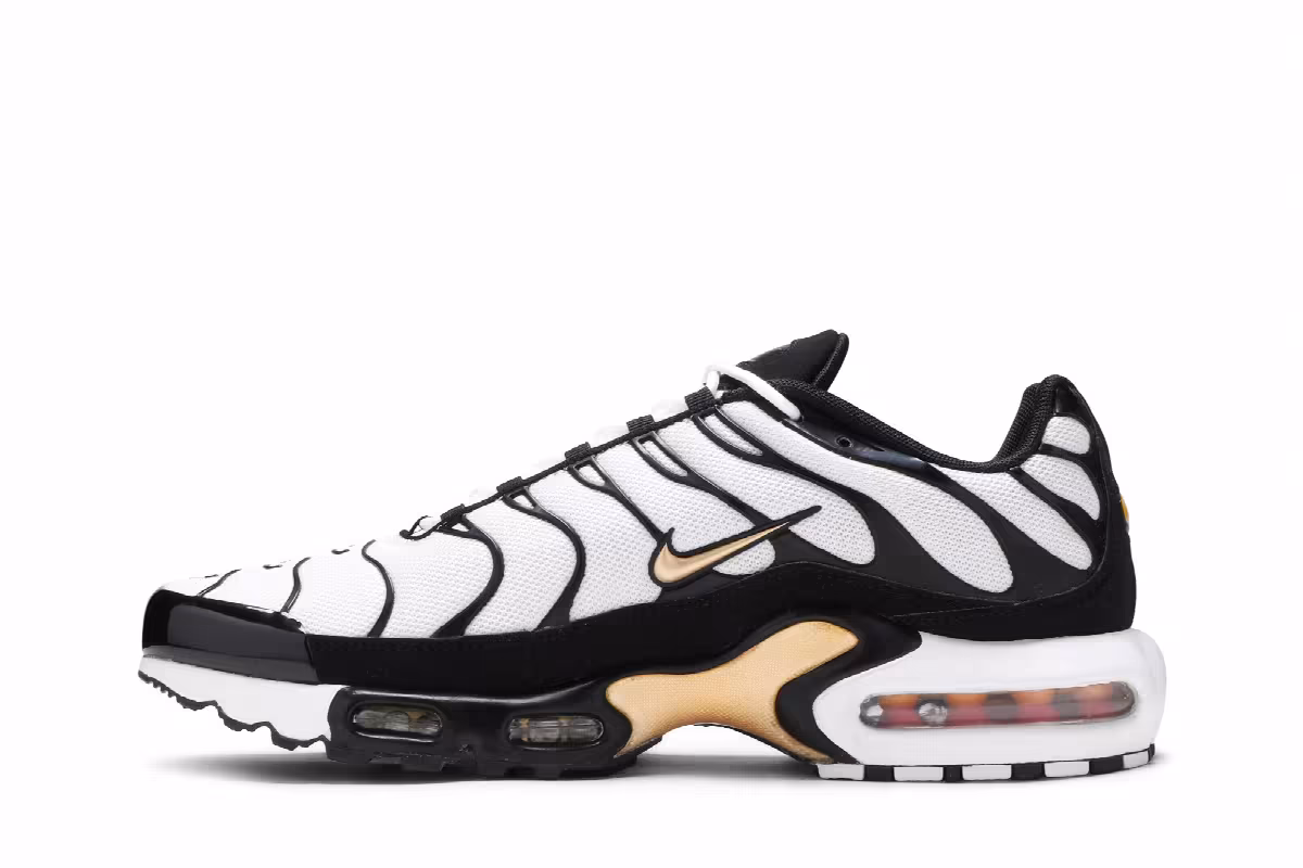 Nike Air Max Plus White Metallic Gold, view 4