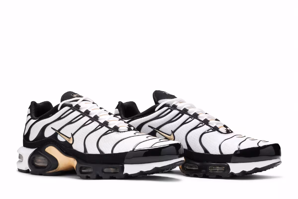 Nike Air Max Plus White Metallic Gold, view 9