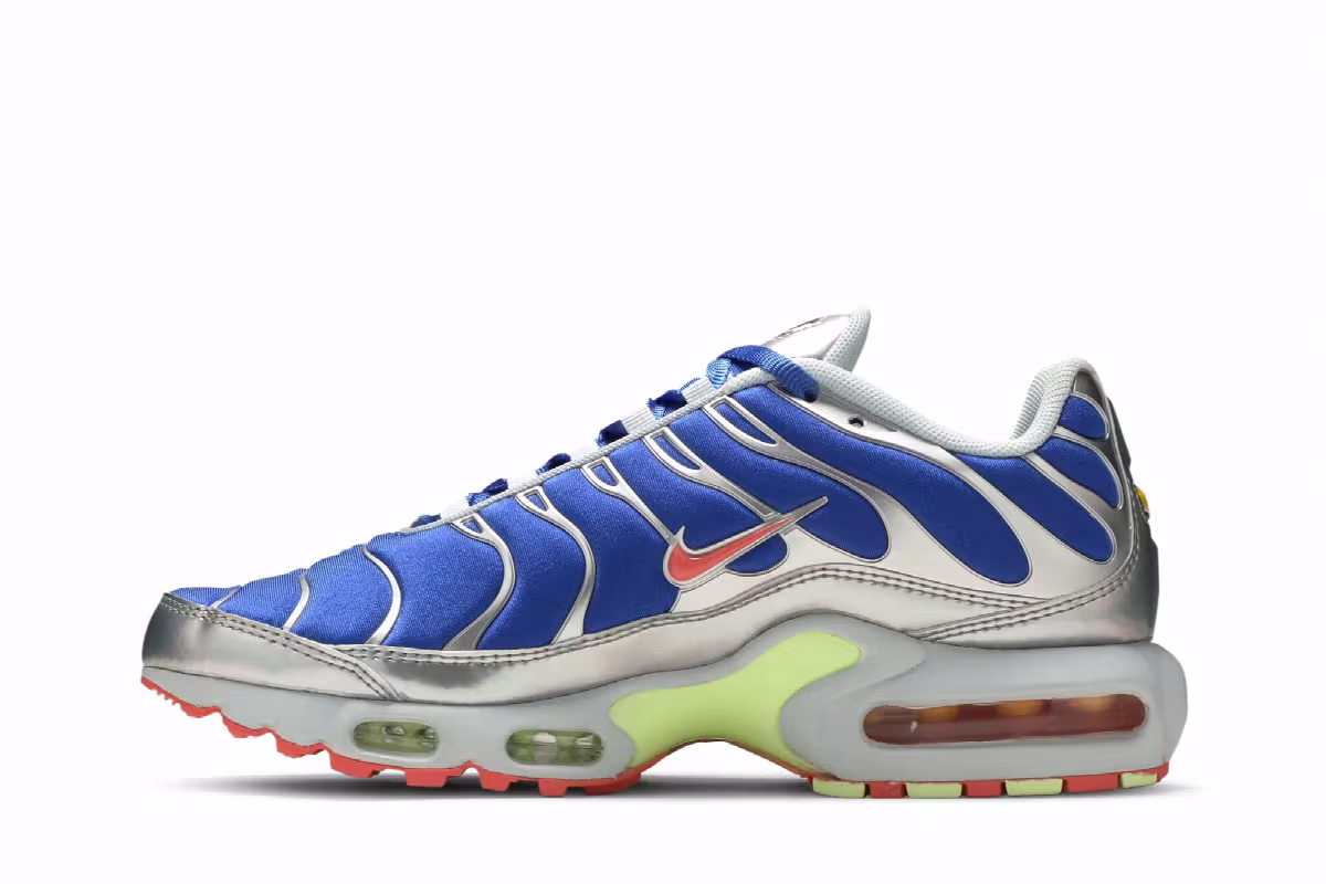 Nike Women's Air Max Plus Ultraman, view 4