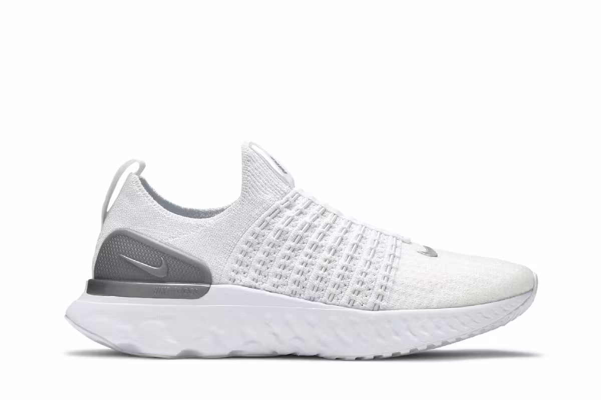 Nike Women's React Phantom Run Flyknit 2 True White Silver, view 2