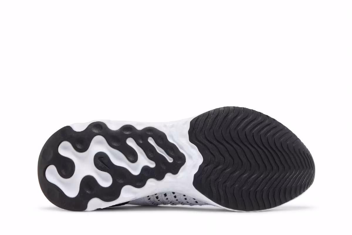 Nike React Phantom Run Flyknit 2 Oreo, view 5