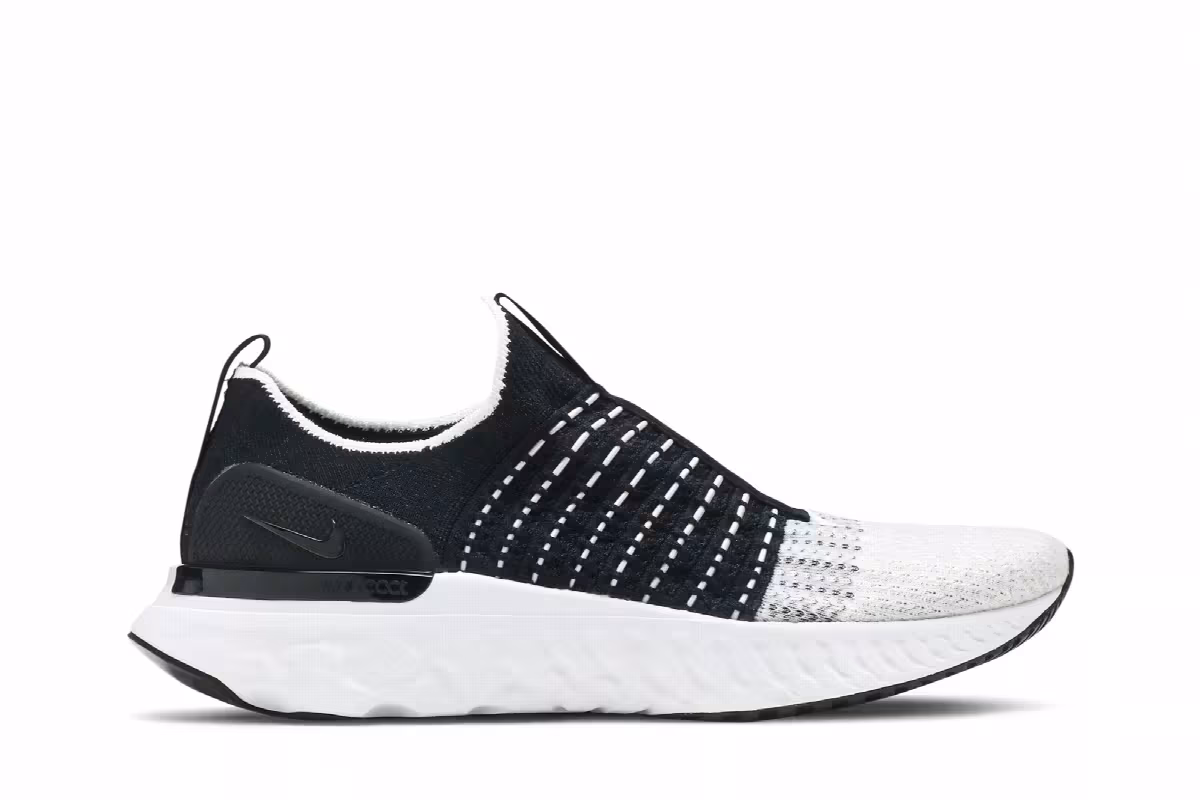 Nike React Phantom Run Flyknit 2 Black White, view 2