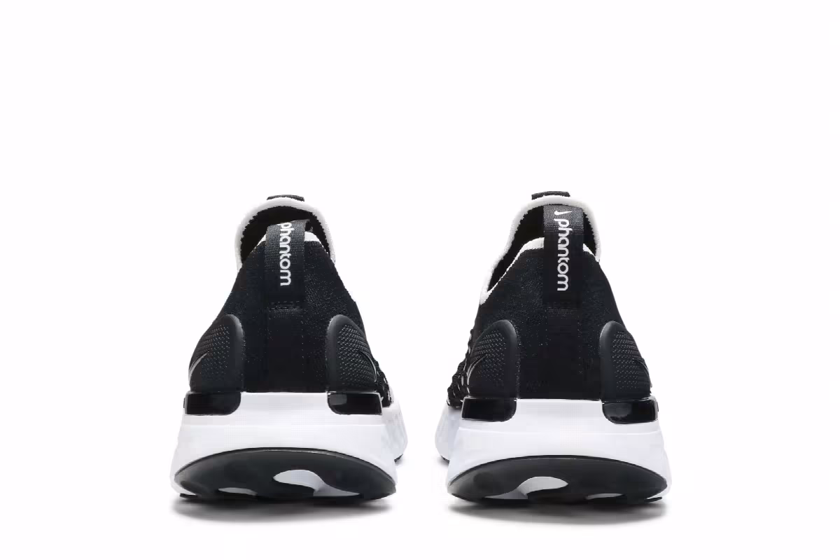 Nike Women's React Phantom Run Flyknit 2 Black White, view 7