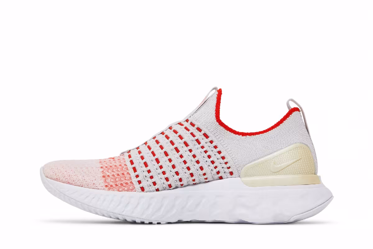 Nike Women's React Phantom Run Flyknit 2 Vast Grey Orange, view 4