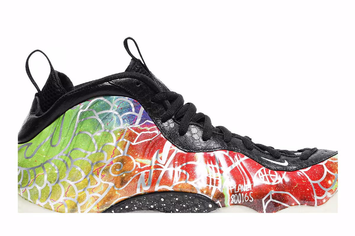 Nike Air Foamposite One Beijing, view 3
